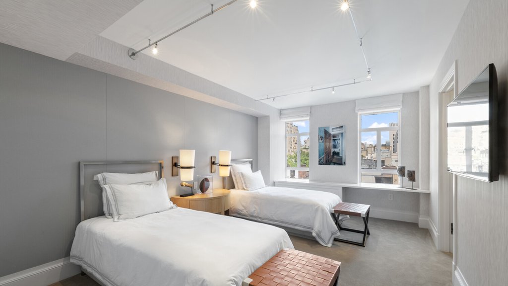 21 East 61st Street, Unit 8F photo 15
