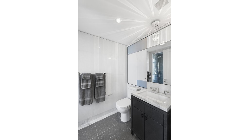 21 East 61st Street, Unit 8F photo 16