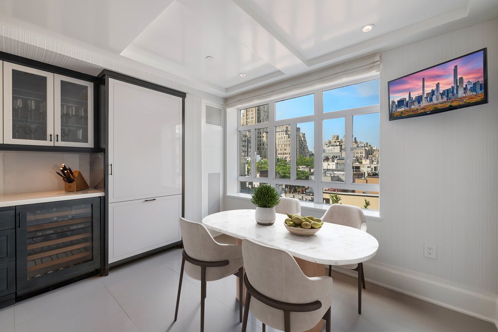 21 East 61st Street, Unit 8F photo 10