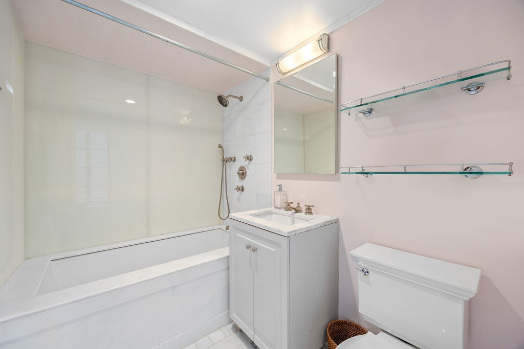 140 East 63rd Street, Unit 5DG photo 17