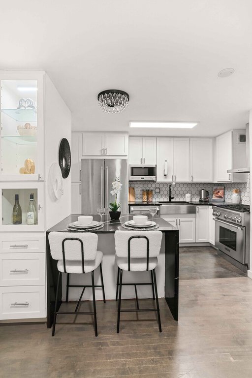 225 East 86th Street, Unit 204 photo 3