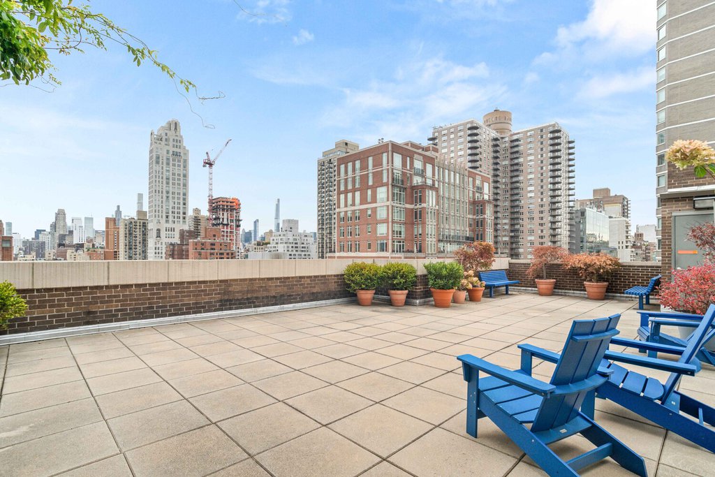 225 East 86th Street, Unit 204 photo 7