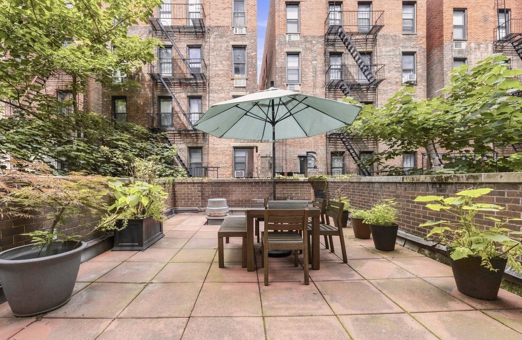 225 East 86th Street, Unit 204 photo 2
