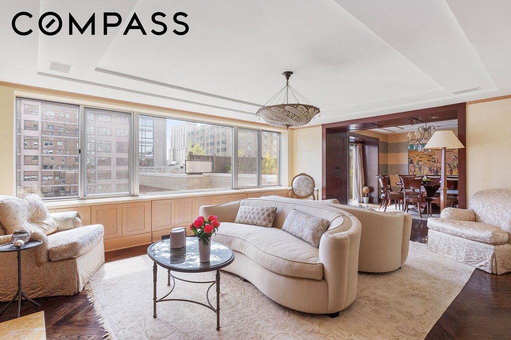 360 East 72nd Street, Unit C1801 photo 2