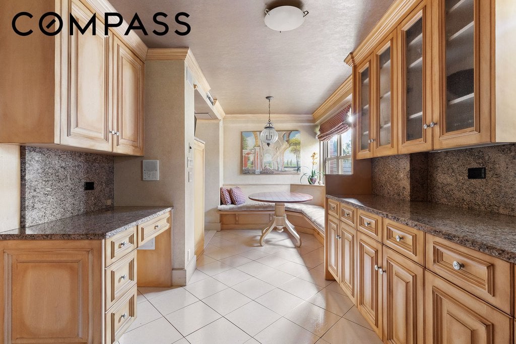 360 East 72nd Street, Unit C1801 photo 7