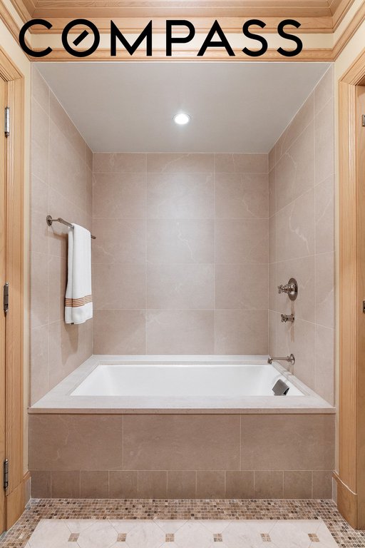360 East 72nd Street, Unit C1801 photo 12