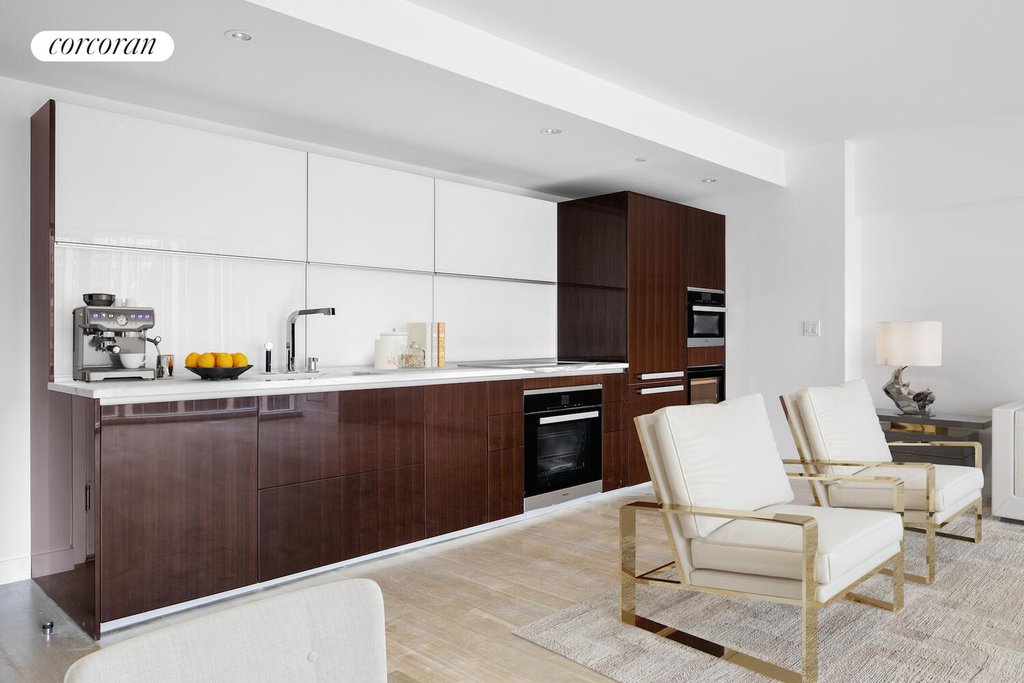 135 West 52nd Street, Unit 31B photo 3