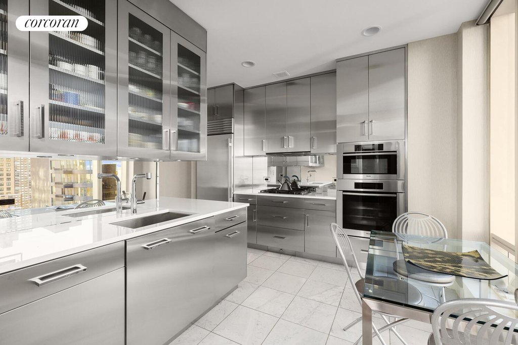 1 Central Park West, Unit 30G photo 4