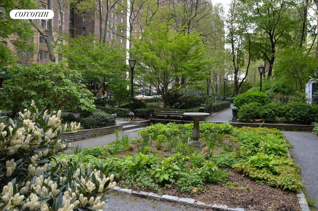 5 Tudor City Place, Unit 538 photo 14