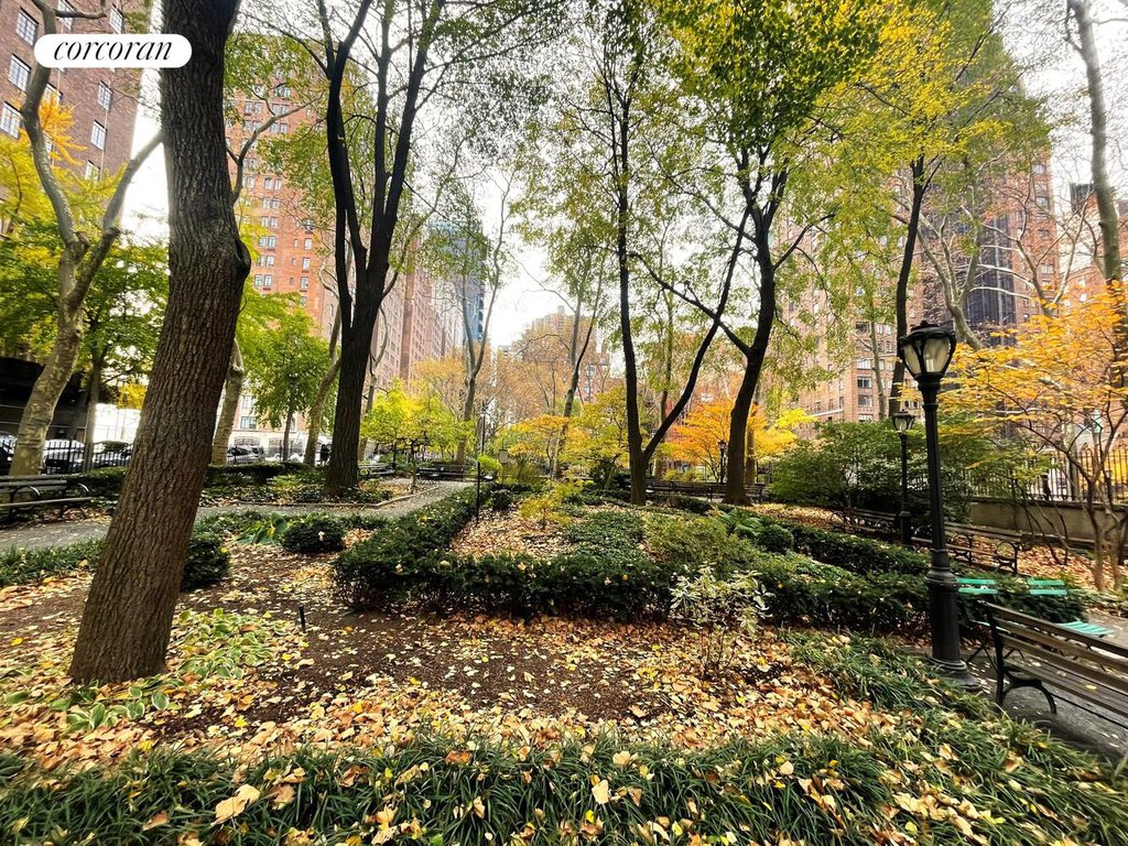 5 Tudor City Place, Unit 538 photo 13