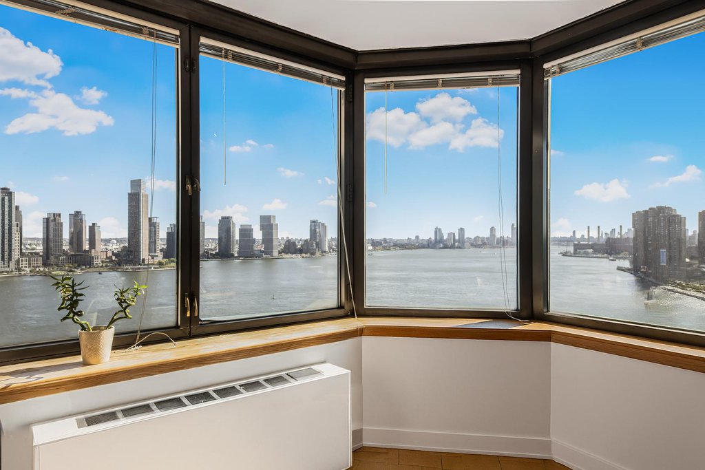 415 East 37th Street, Unit 23D