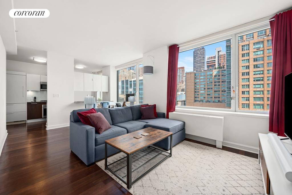 100 Riverside Boulevard, Unit 7U