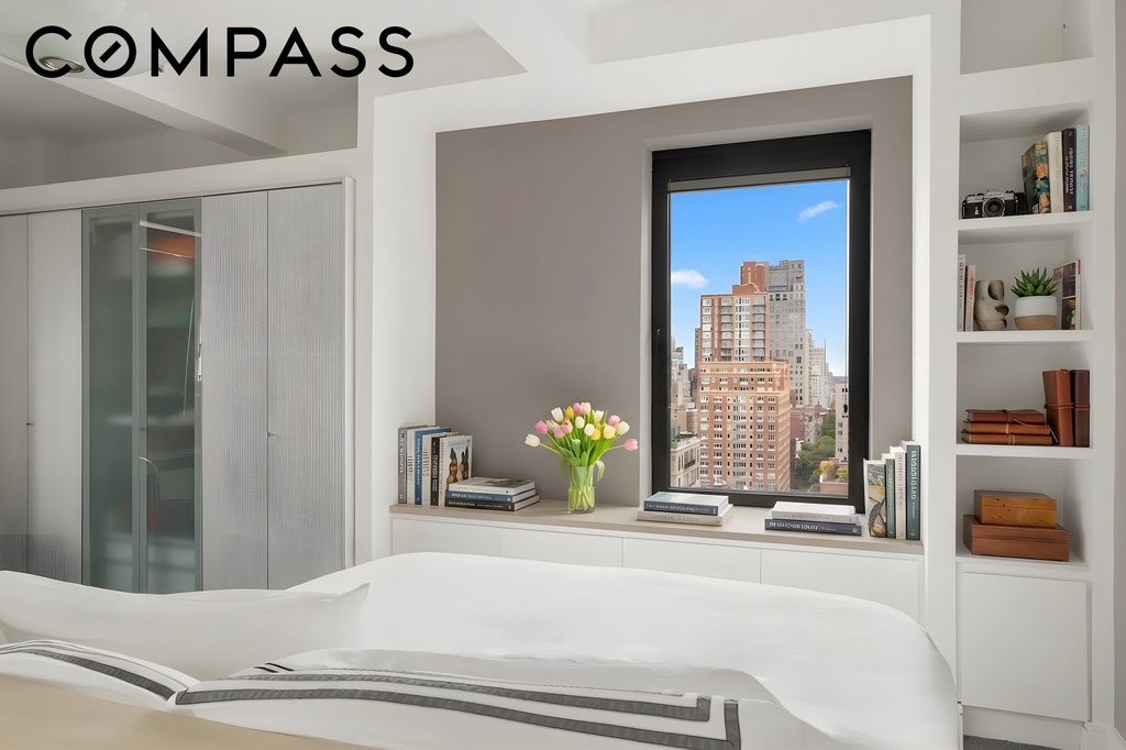 911 Park Avenue, Unit 14C photo 10