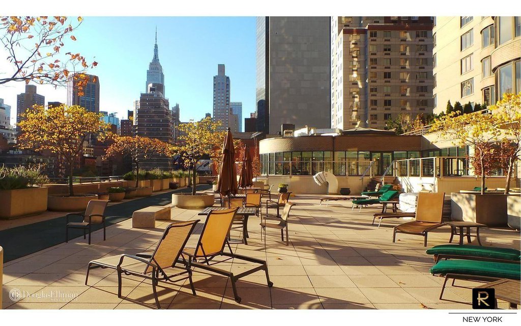 330 East 38th Street, Unit 12O photo 8