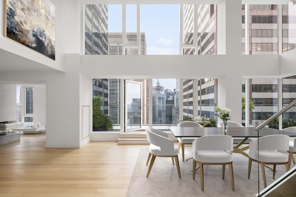 135 West 52nd Street, Unit PH5S photo 2