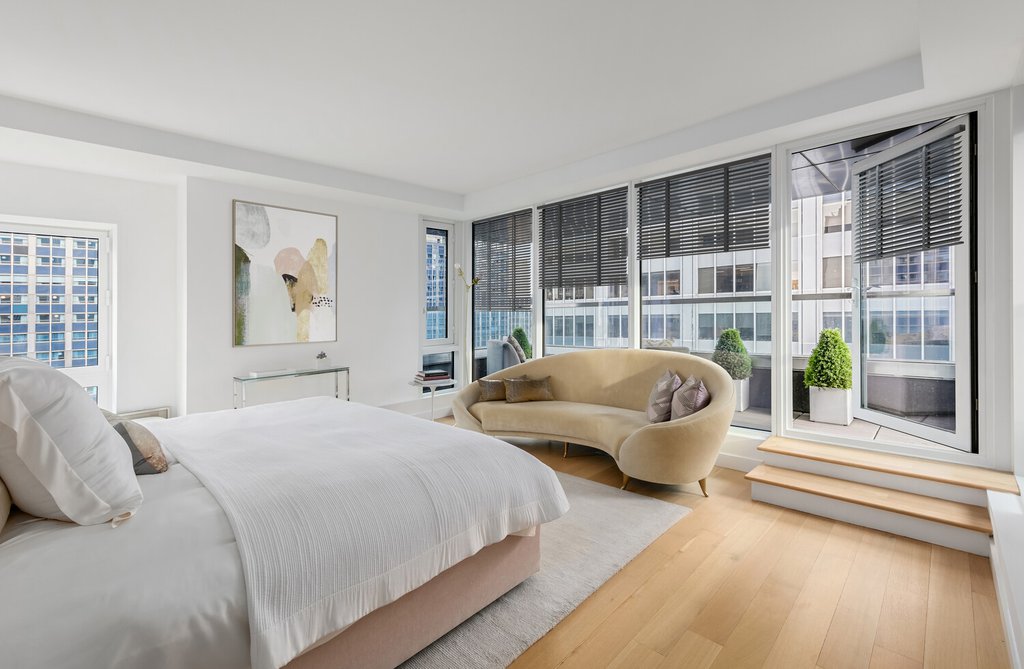 135 West 52nd Street, Unit PH5S photo 9