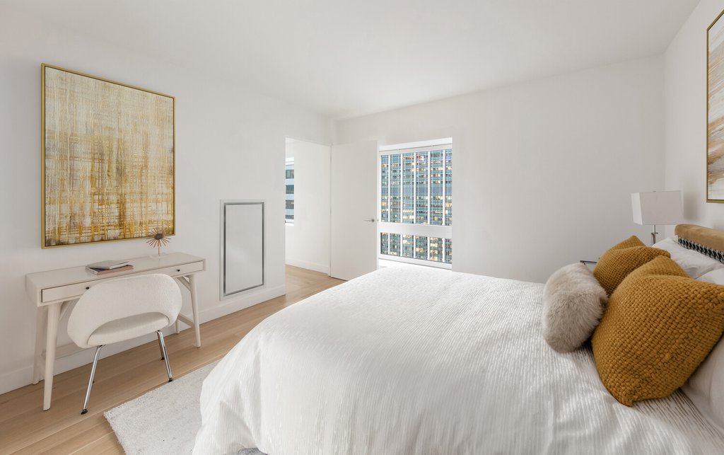 135 West 52nd Street, Unit PH5S photo 17