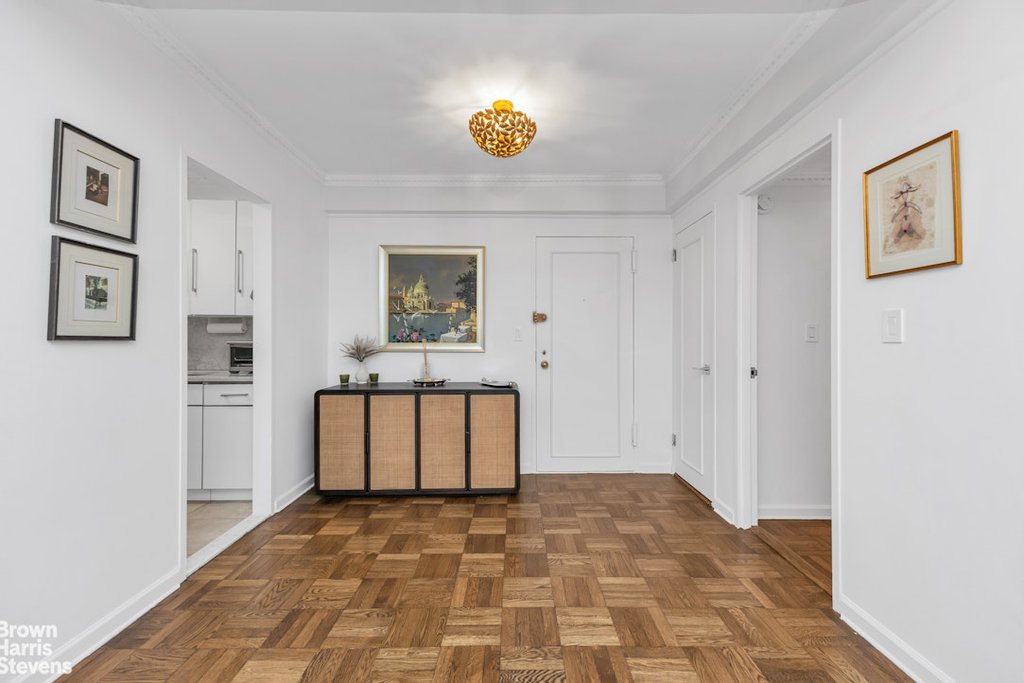 750 Park Avenue, Unit 3B photo 8