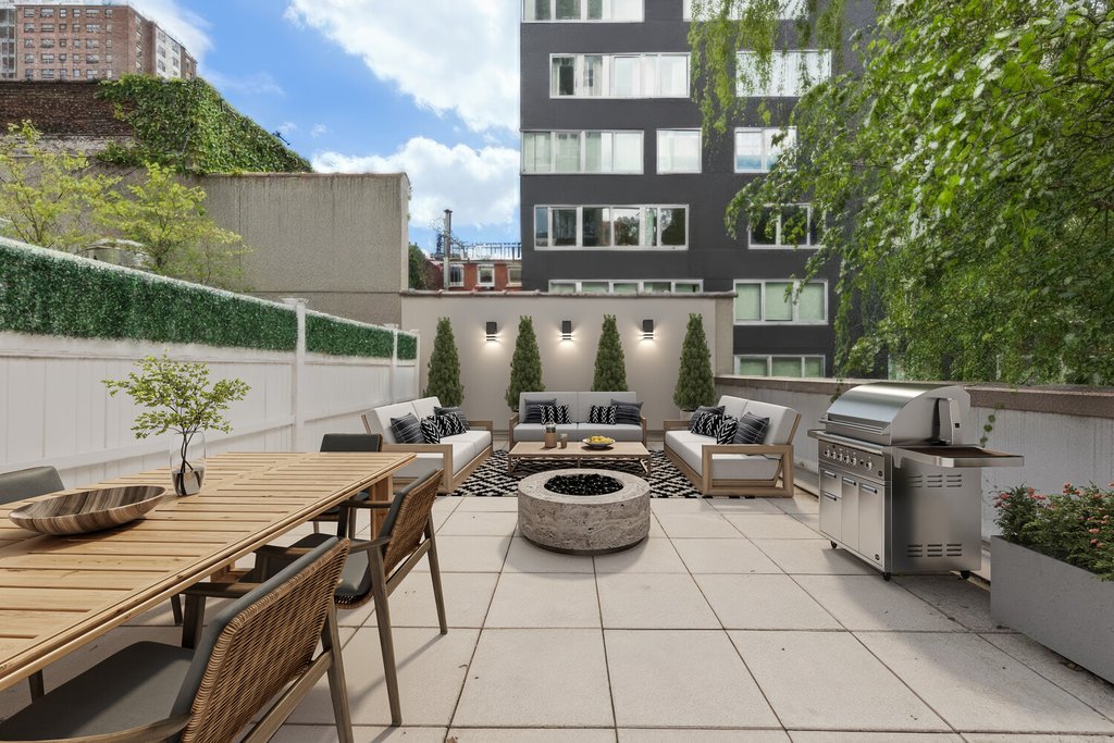 444 West 19th Street, Unit 201