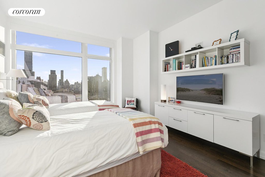 400 East 67th Street, Unit 27A photo 15