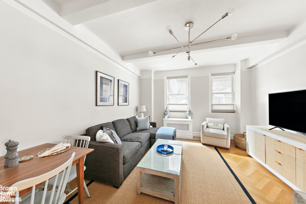 305 West 86th Street, Unit 1A photo 2