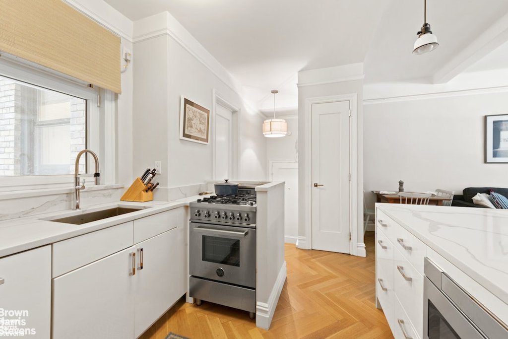 305 West 86th Street, Unit 1A photo 4