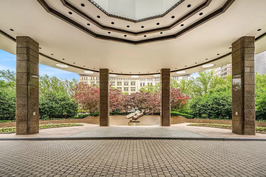 330 East 38th Street, Unit 5K photo 13
