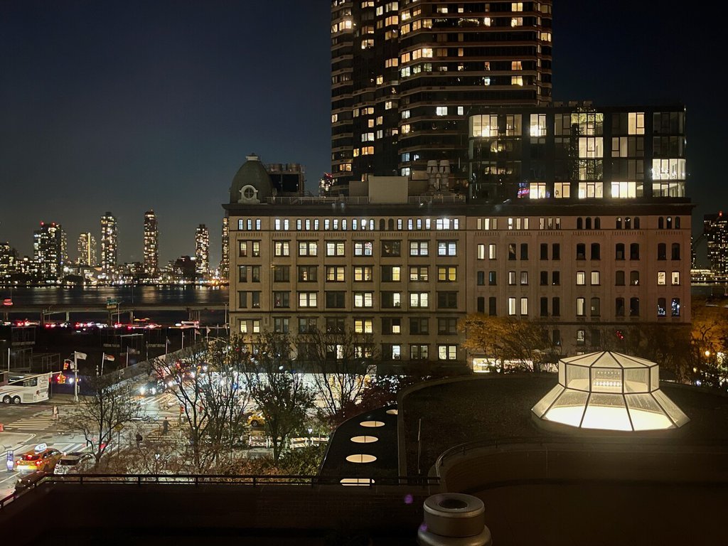 330 East 38th Street, Unit 5K