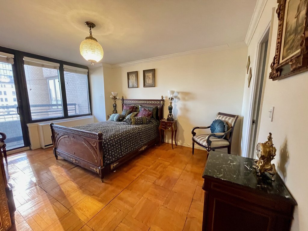 330 East 38th Street, Unit 5K photo 8