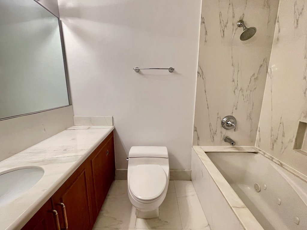 330 East 38th Street, Unit 5K photo 11