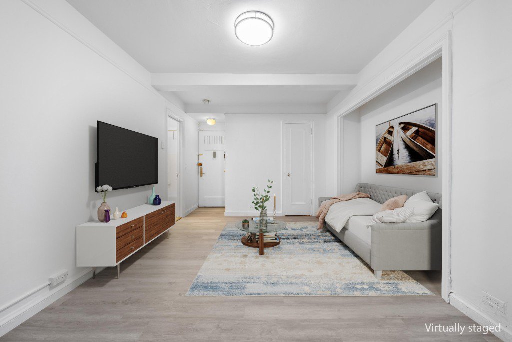 25 Tudor City Place, Unit 1810 photo 5