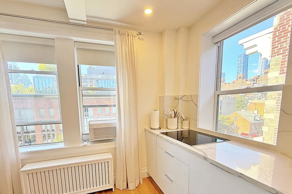 365 West 20th Street, Unit 6C photo 10