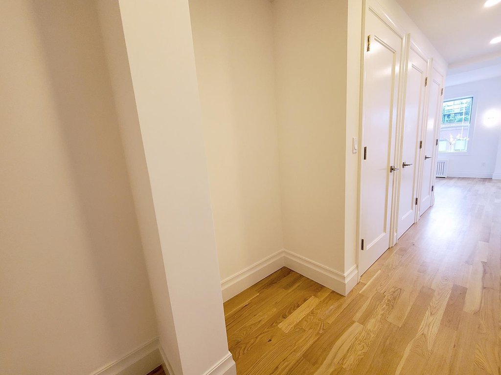 365 West 20th Street, Unit 6C photo 14