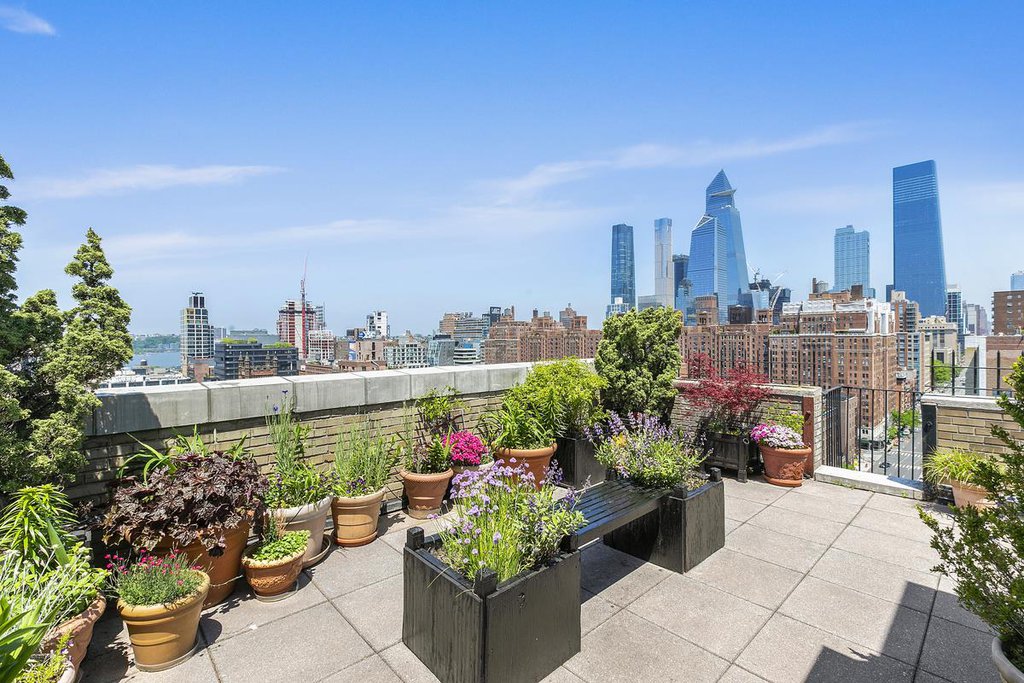 365 West 20th Street, Unit 6C photo 20