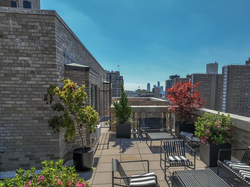 365 West 20th Street, Unit 6C photo 24