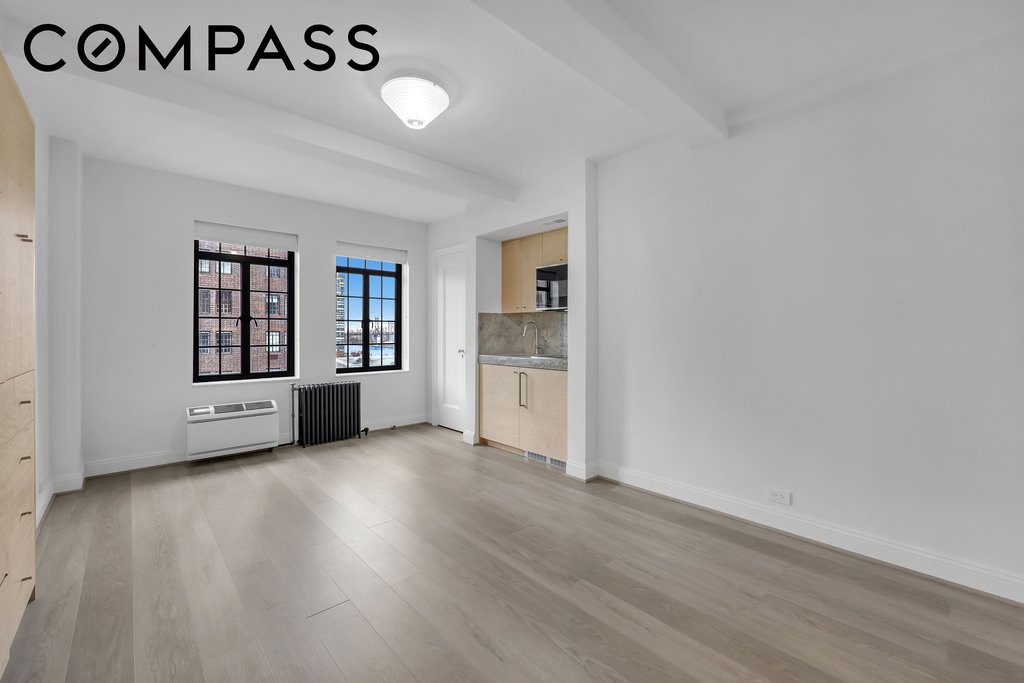 25 Tudor City Place, Unit 1103 photo 3