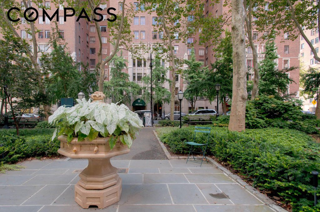 25 Tudor City Place, Unit 1103 photo 13