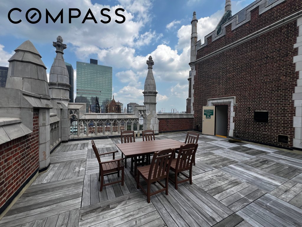 25 Tudor City Place, Unit 1103 photo 22