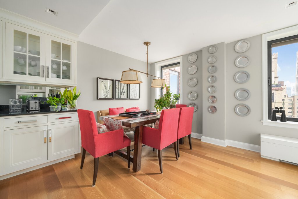 15 East 69th Street, Unit 16A photo 9