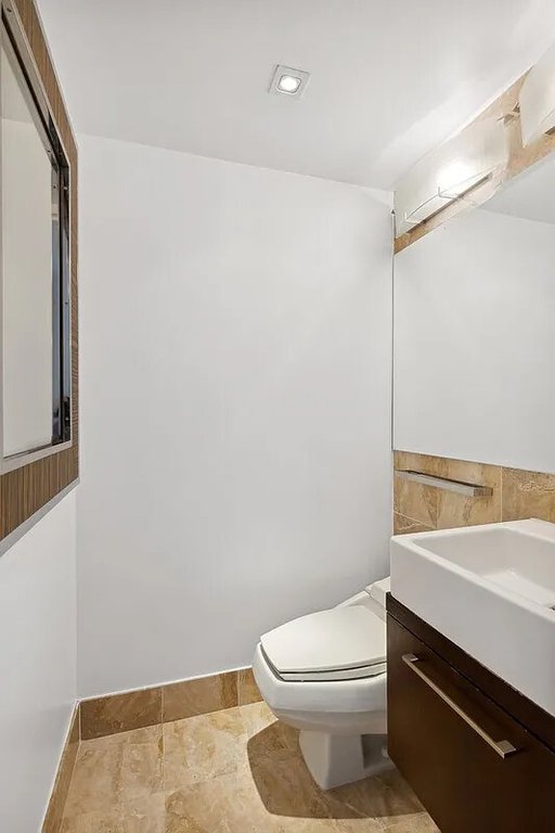 160 West 66th Street, Unit 37E photo 5