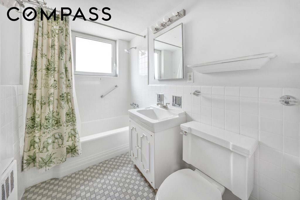 25 Sutton Place South, Unit 9R photo 5