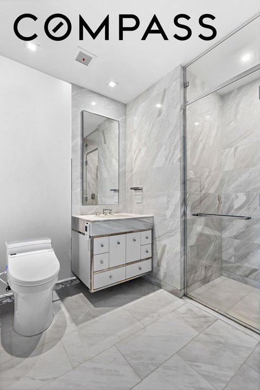 138 East 50th Street, Unit 40B photo 10