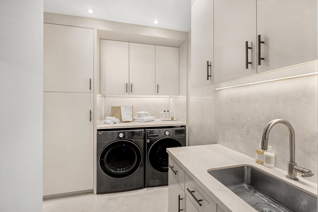 133 East 73rd Street, Unit PH photo 34