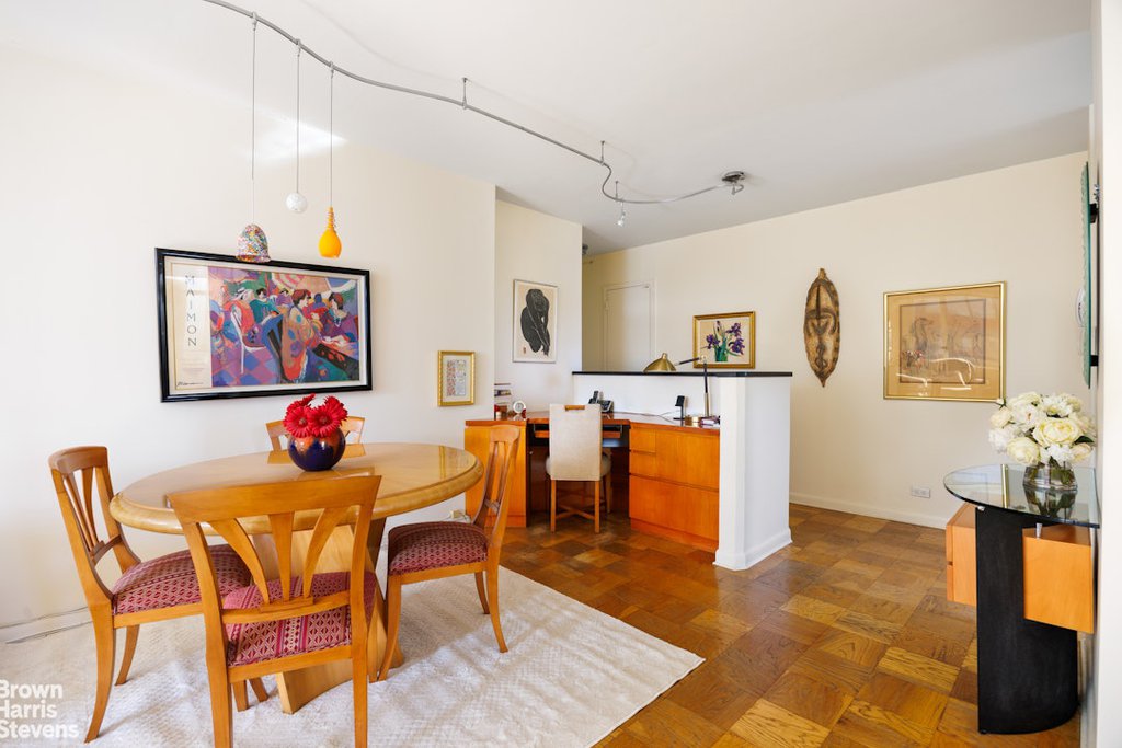 245 East 54th Street, Unit 27M photo 3