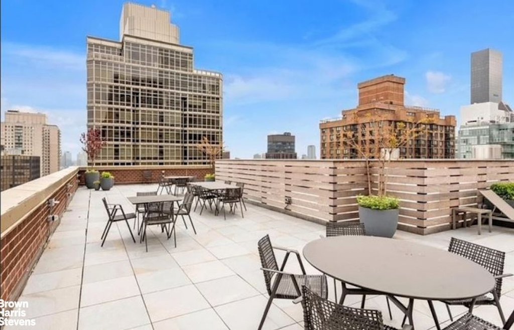 245 East 54th Street, Unit 27M photo 8