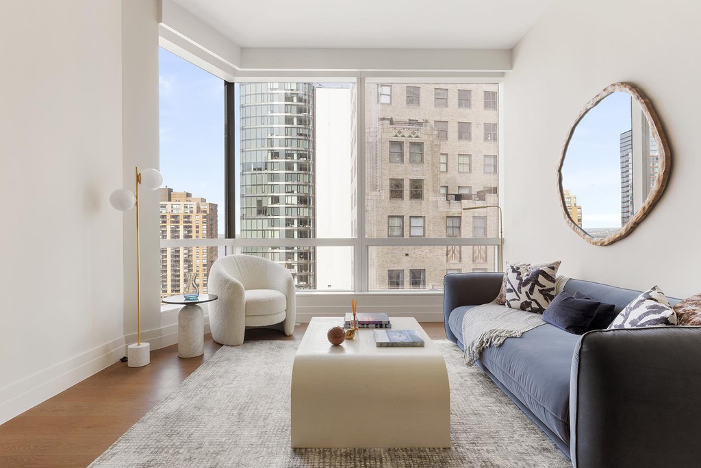 77 Greenwich Street, Unit 24C