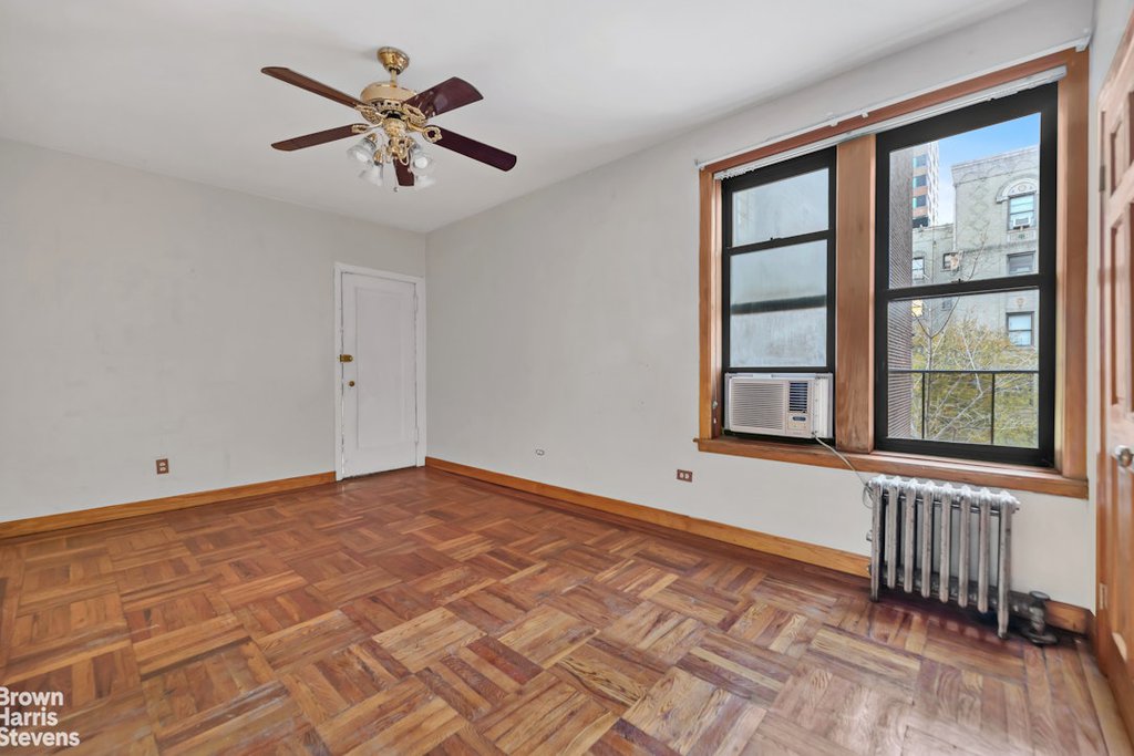 828 Gerard Avenue, Unit 2E