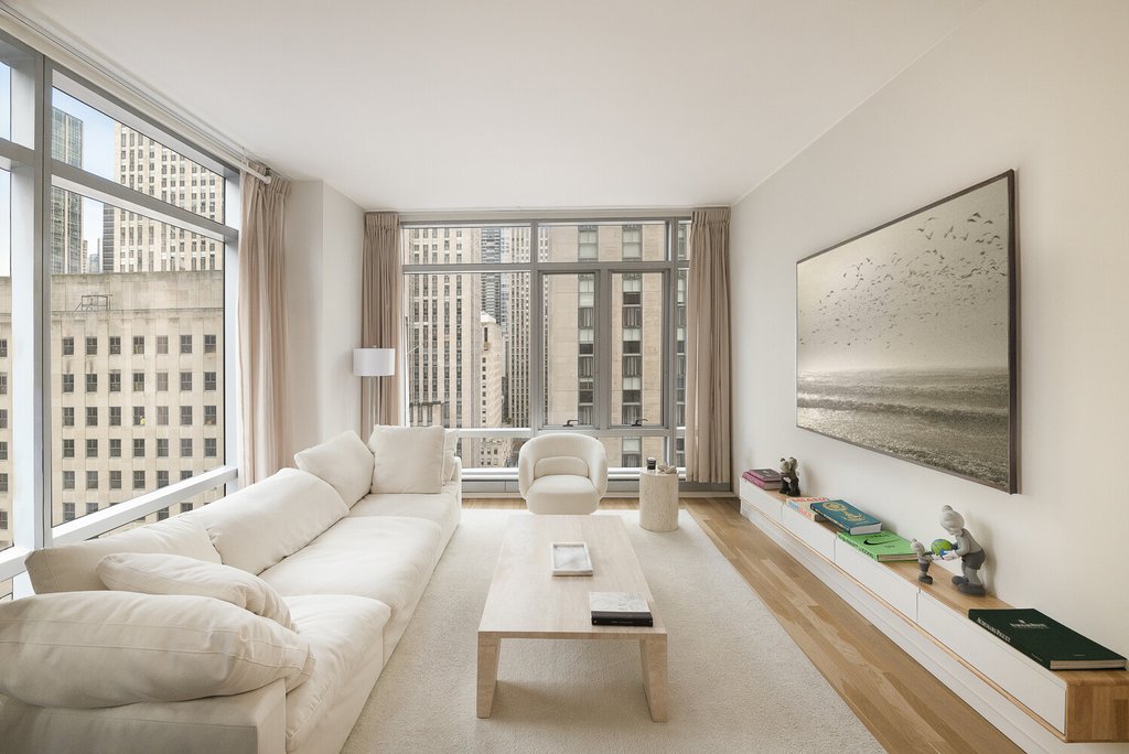 18 West 48th Street, Unit 18E photo 2