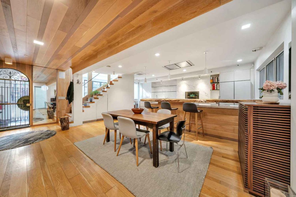 16 Minetta Lane – For Sale photo 5
