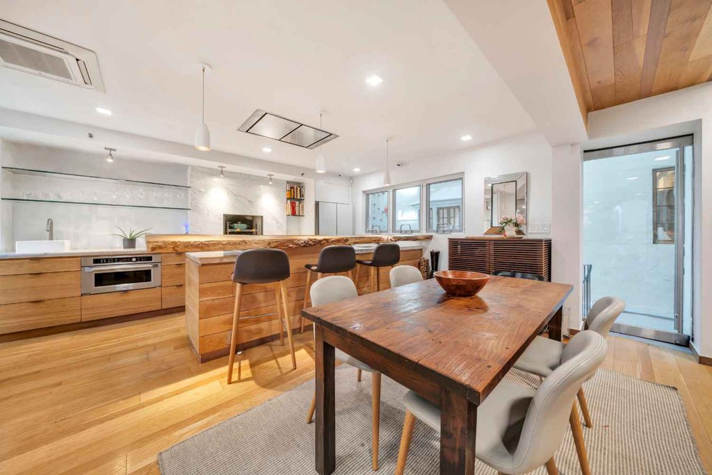 16 Minetta Lane – For Sale photo 6